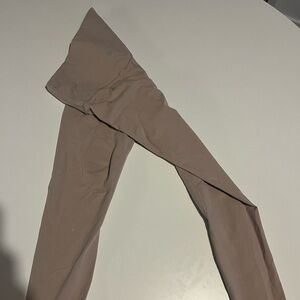 Lululemon leggings light pink/purple/mauve colour size 2